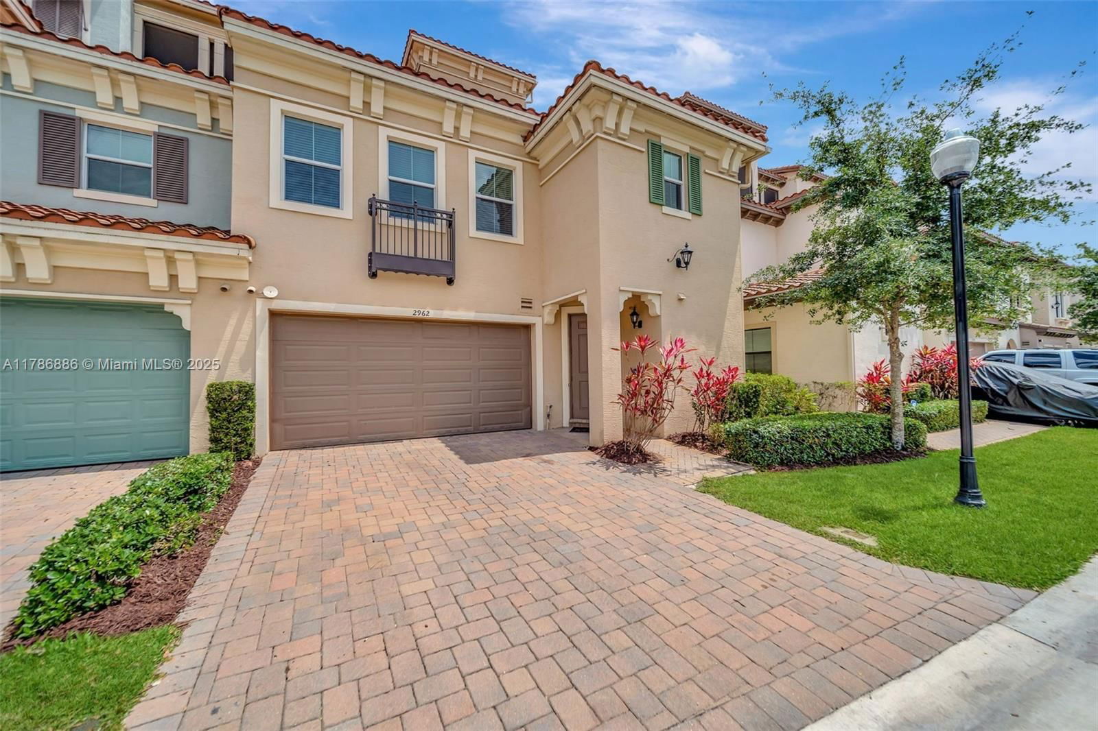 Real estate property located at 2962 124th Way, Broward, Sawgrass Lakes, Sunrise, FL