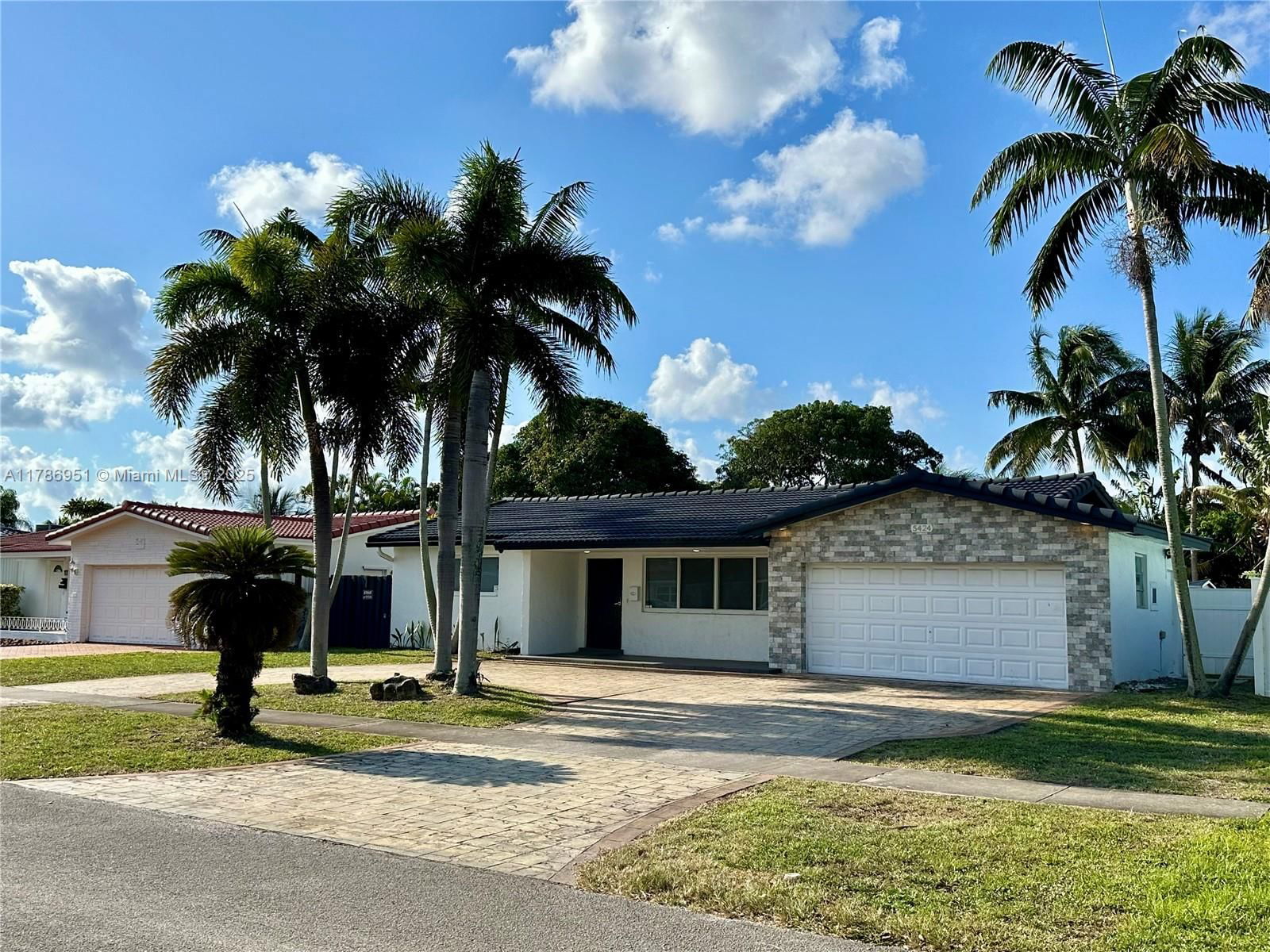 Real estate property located at 5424 Garfield St, Broward, Hollywood Hills Amen Plat, Hollywood, FL