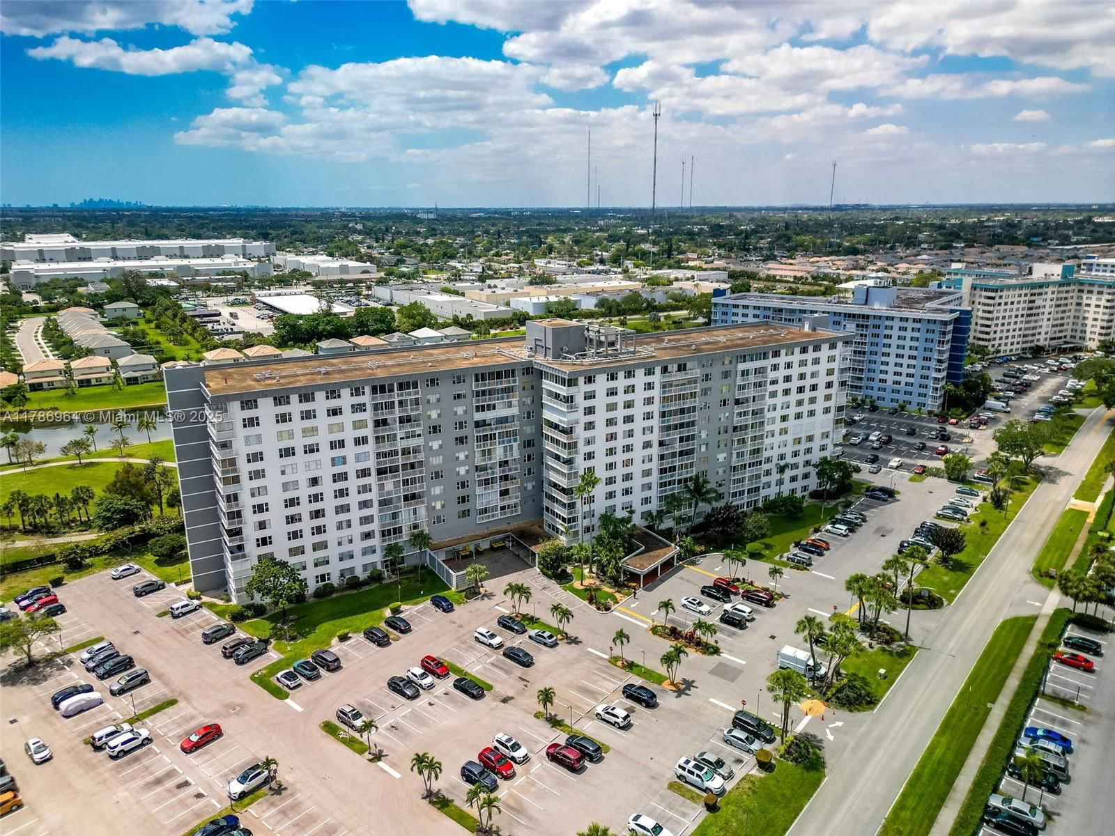 Real estate property located at 3800 Hillcrest Dr #210, Broward, Hillcrest East No 25 Cond, Hollywood, FL