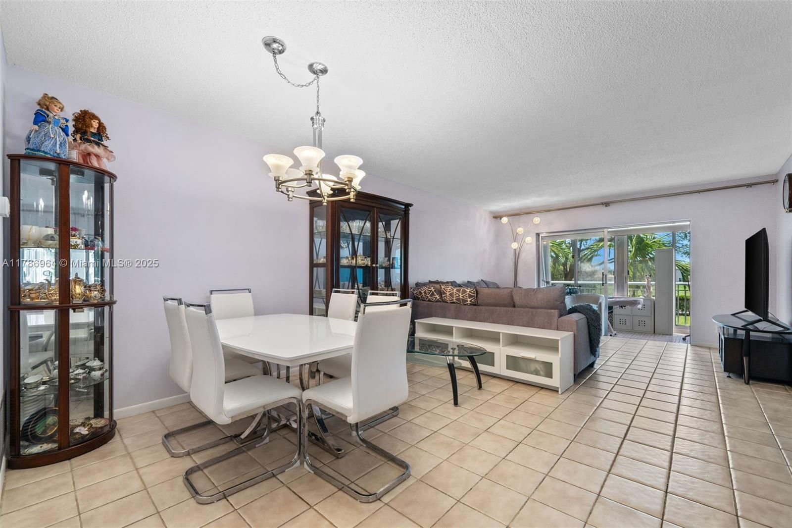 Real estate property located at 3800 Hillcrest Dr #210, Broward, Hillcrest East No 25 Cond, Hollywood, FL