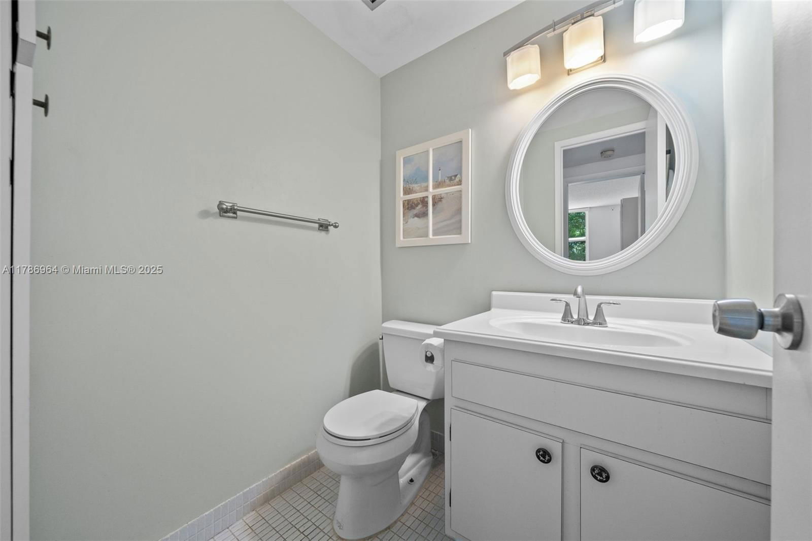 Real estate property located at 3800 Hillcrest Dr #210, Broward, Hillcrest East No 25 Cond, Hollywood, FL