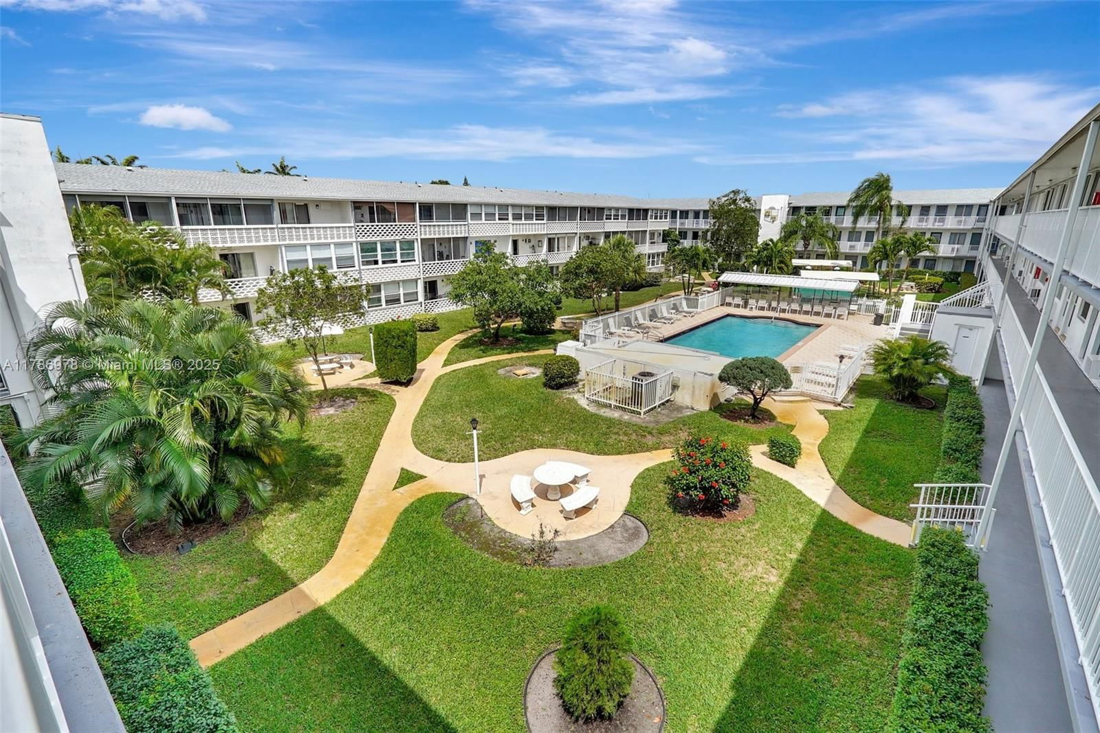 Real estate property located at 15610 6th Ave #34D, Miami-dade, Golden Towers Co-op, Miami, FL