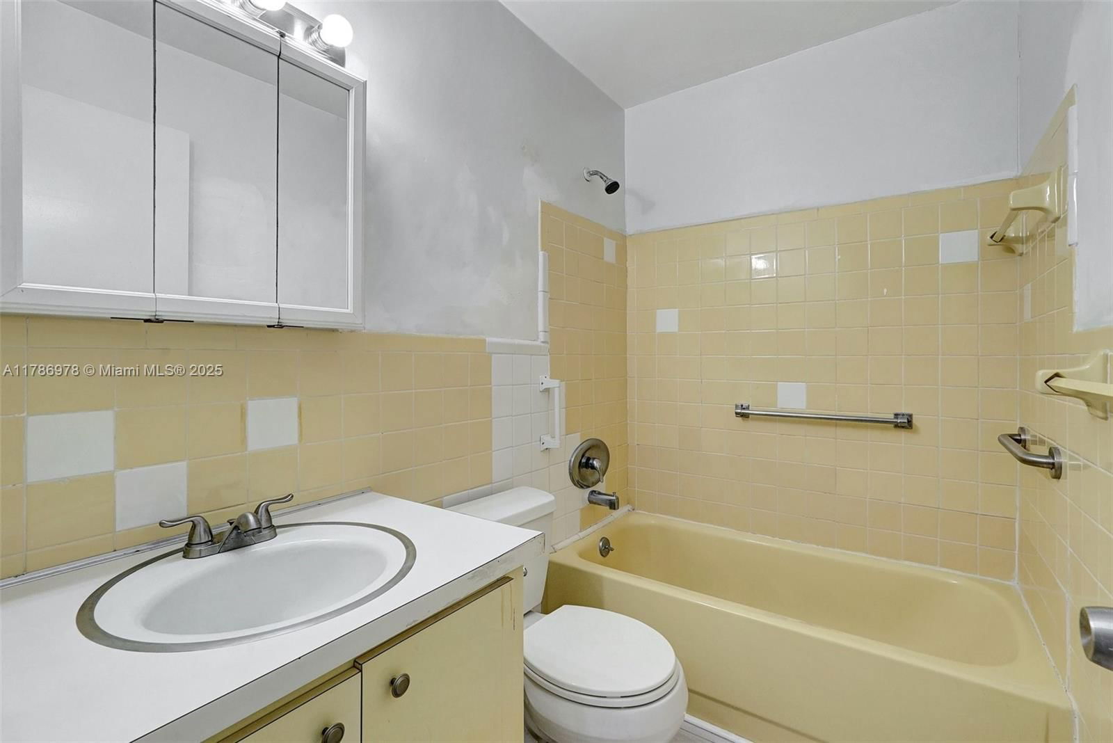 Real estate property located at 15610 6th Ave #34D, Miami-dade, Golden Towers Co-op, Miami, FL