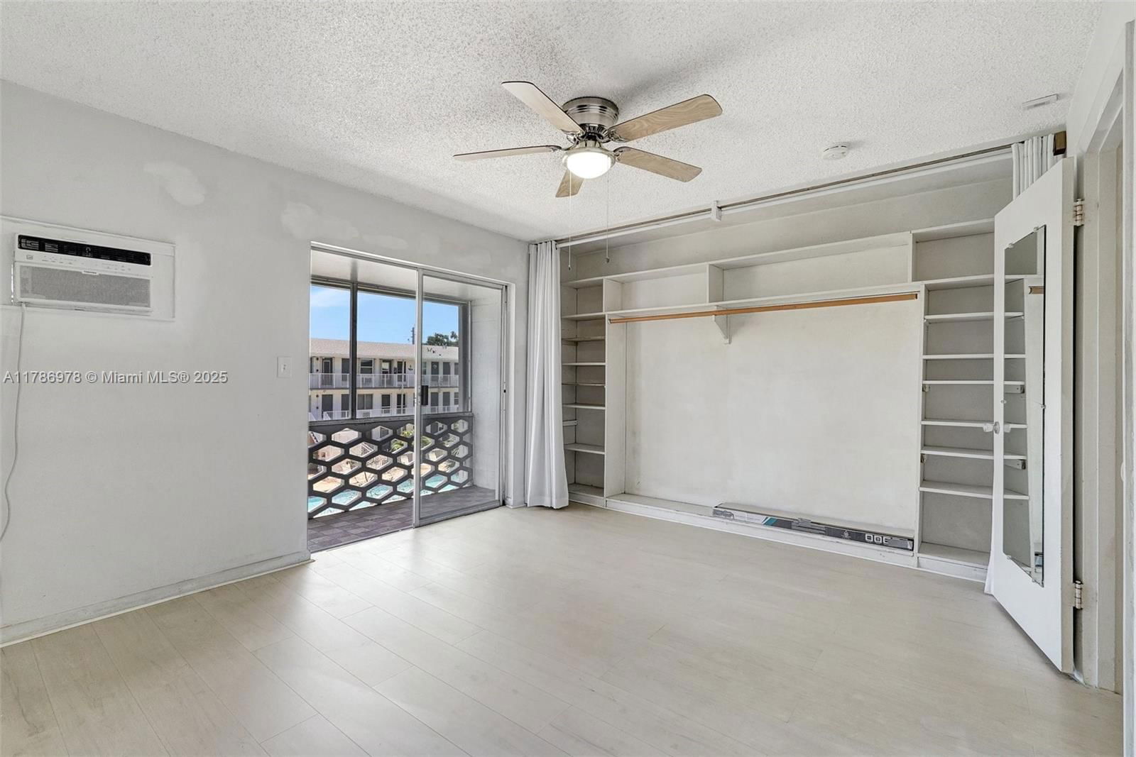 Real estate property located at 15610 6th Ave #34D, Miami-dade, Golden Towers Co-op, Miami, FL