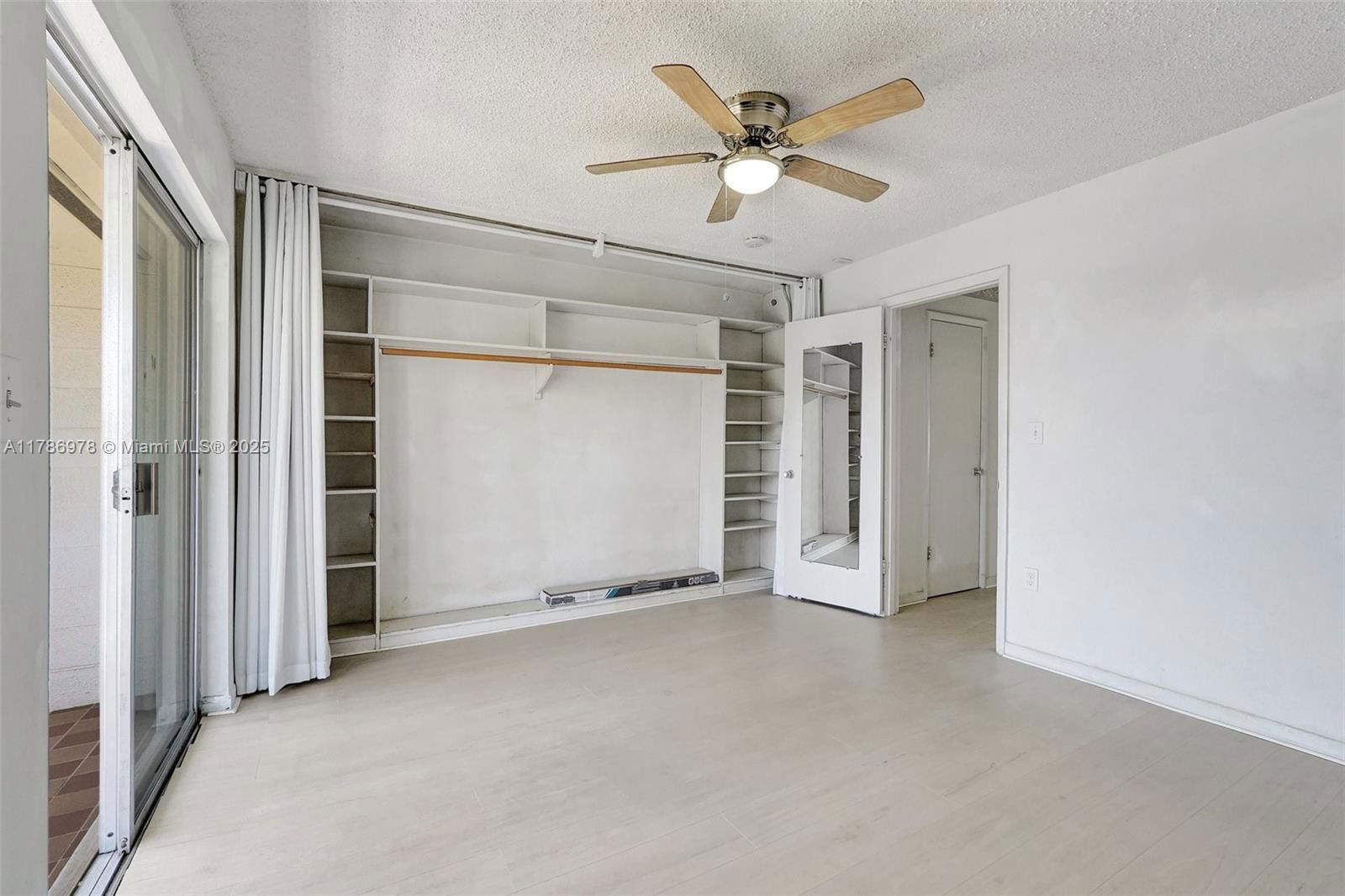 Real estate property located at 15610 6th Ave #34D, Miami-dade, Golden Towers Co-op, Miami, FL