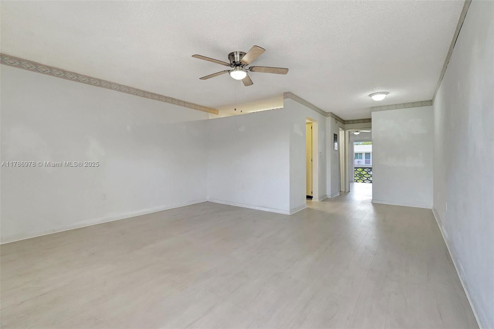 Real estate property located at 15610 6th Ave #34D, Miami-dade, Golden Towers Co-op, Miami, FL