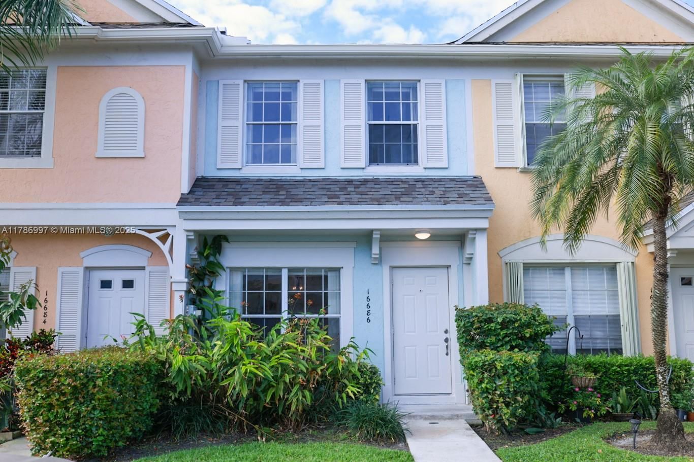 Real estate property located at 16686 Hemingway Dr #16686, Broward, Bonaventure, Weston, FL
