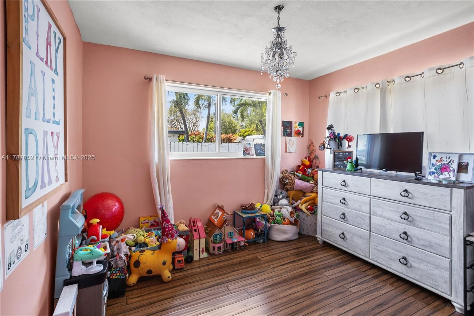 Real estate property located at 19310 Christmas Rd, Miami-dade, Pine Tree Manor Sec 4, Cutler Bay, FL