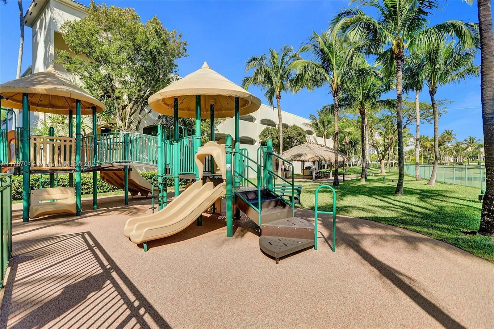 Real estate property located at 19501 Country Club Dr #2507, Miami-dade, Turnberry On The Green Co, Aventura, FL