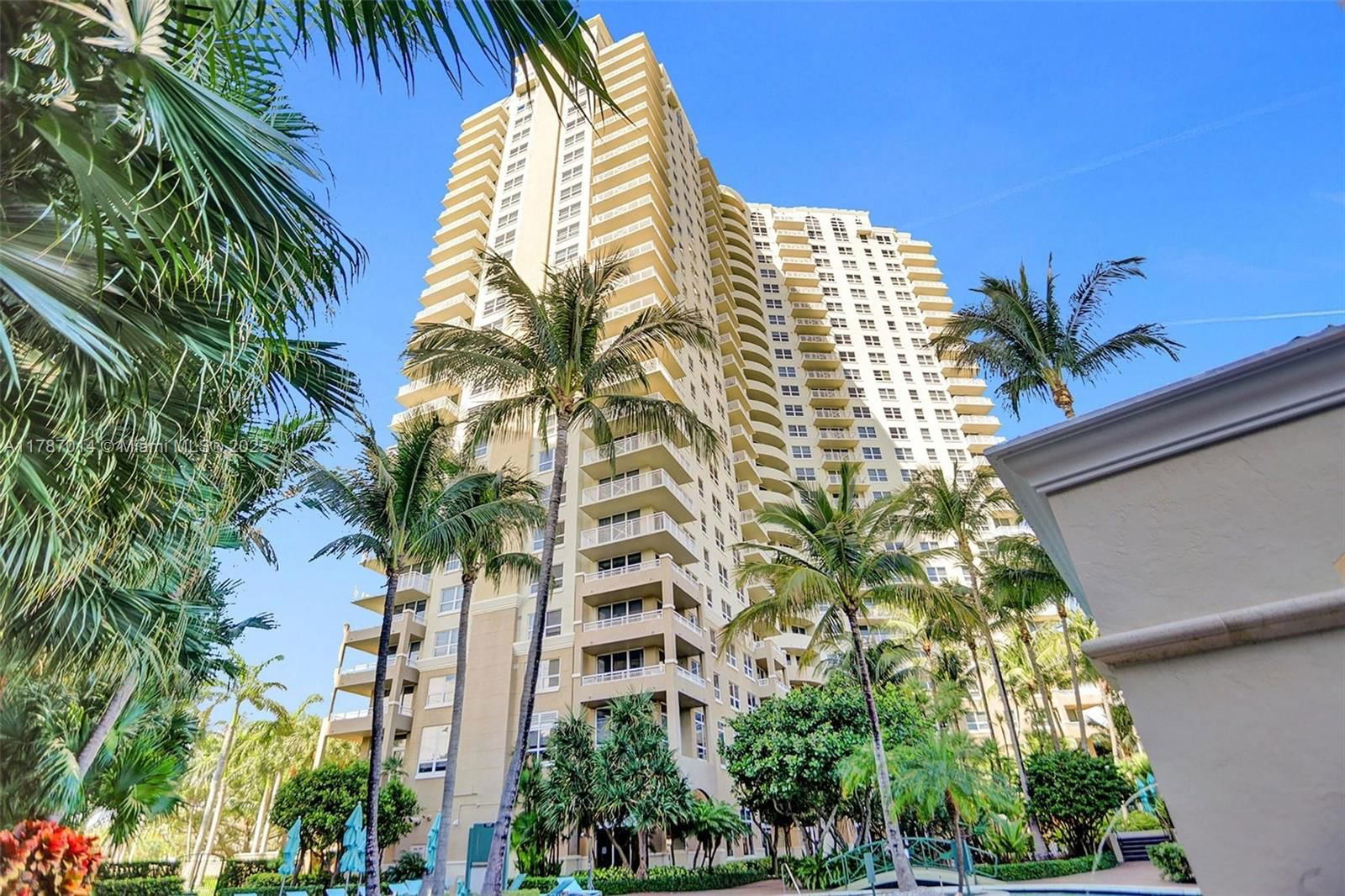 Real estate property located at 19501 Country Club Dr #2507, Miami-dade, Turnberry On The Green Co, Aventura, FL