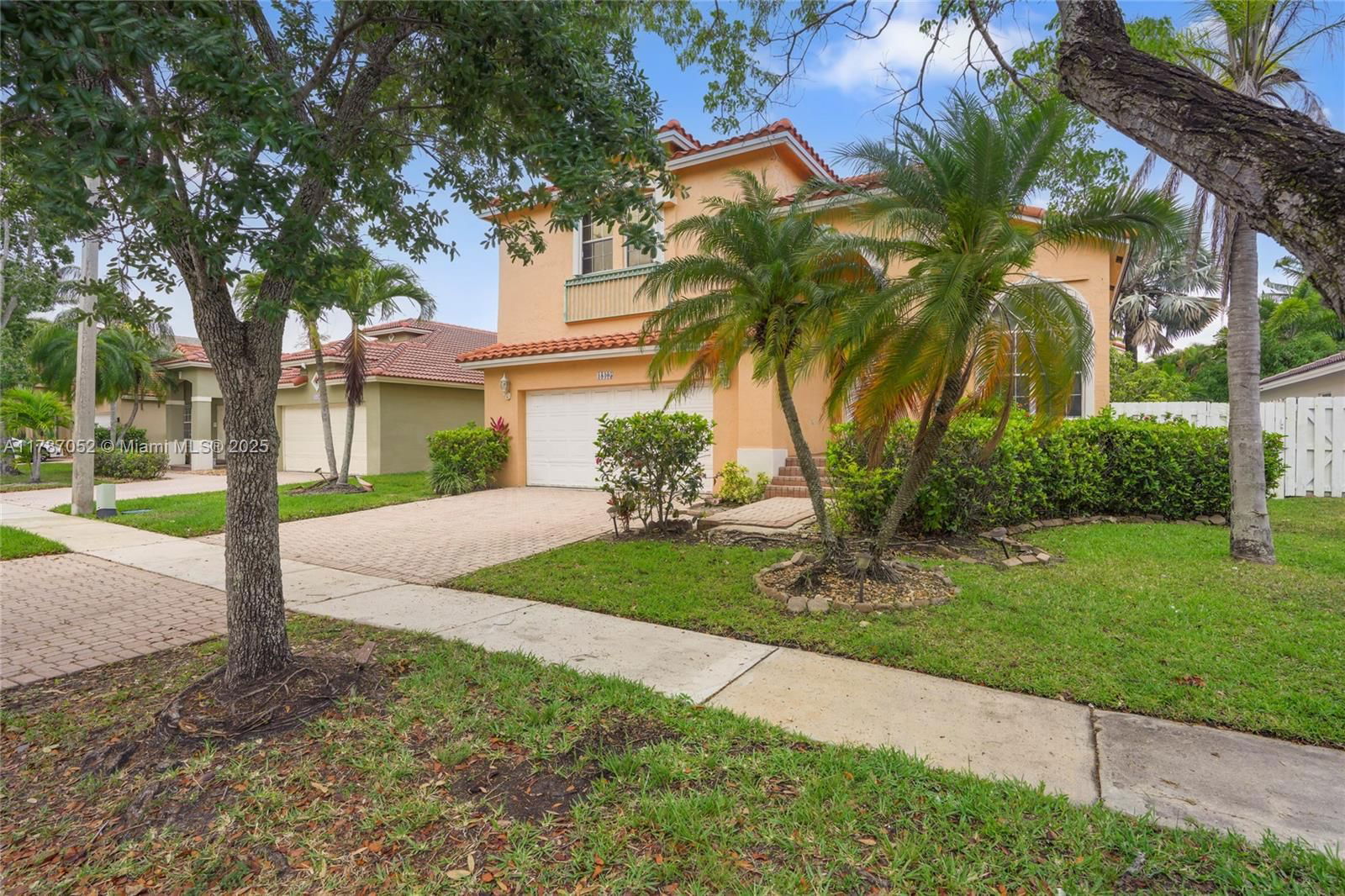 Real estate property located at 18405 9th Ct, Broward, Chapel Lake Estates, Pembroke Pines, FL