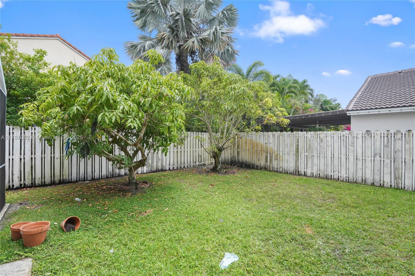 Real estate property located at 18405 9th Ct, Broward, Chapel Lake Estates, Pembroke Pines, FL