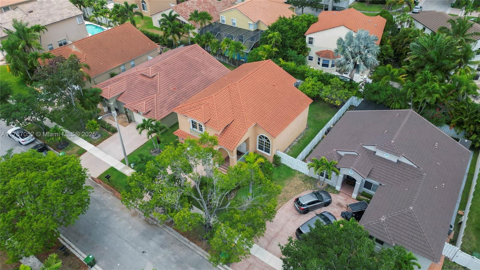 Real estate property located at 18405 9th Ct, Broward, Chapel Lake Estates, Pembroke Pines, FL