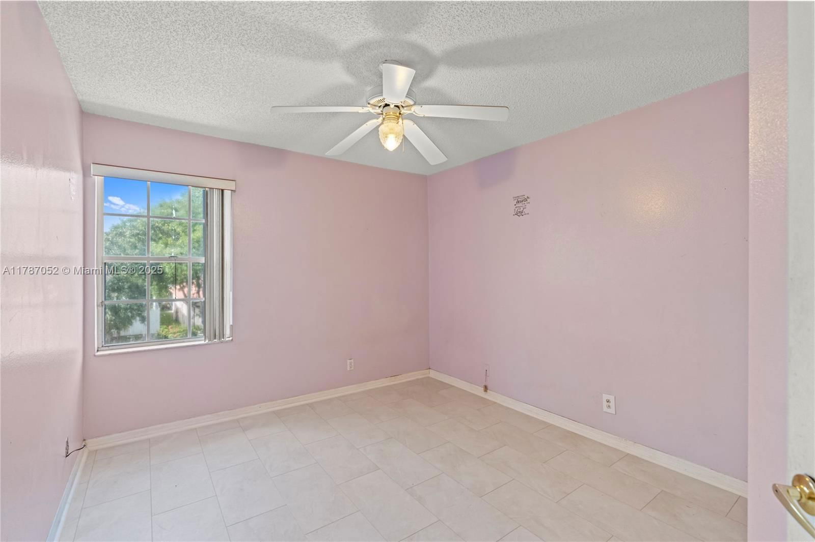 Real estate property located at 18405 9th Ct, Broward, Chapel Lake Estates, Pembroke Pines, FL
