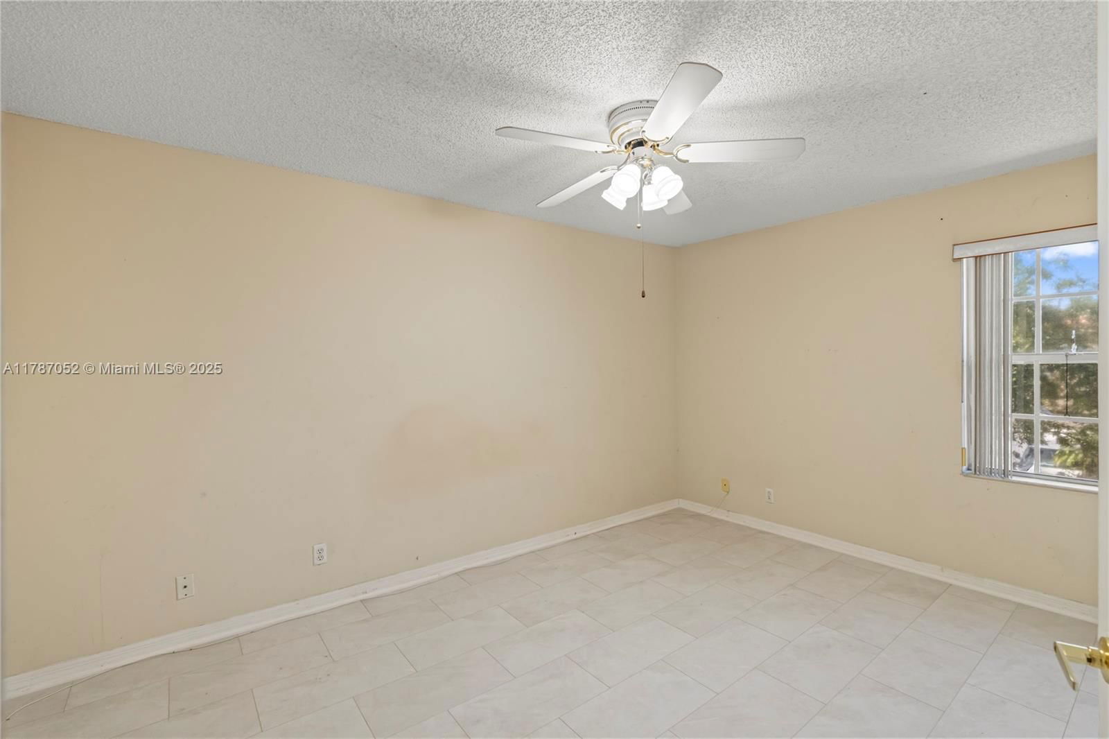 Real estate property located at 18405 9th Ct, Broward, Chapel Lake Estates, Pembroke Pines, FL