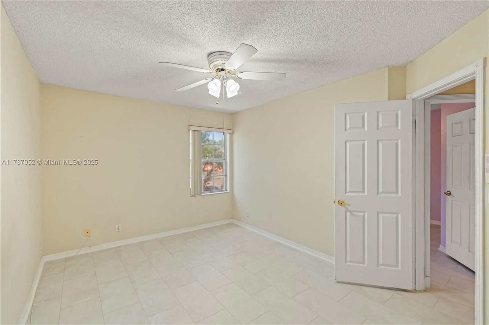 Real estate property located at 18405 9th Ct, Broward, Chapel Lake Estates, Pembroke Pines, FL