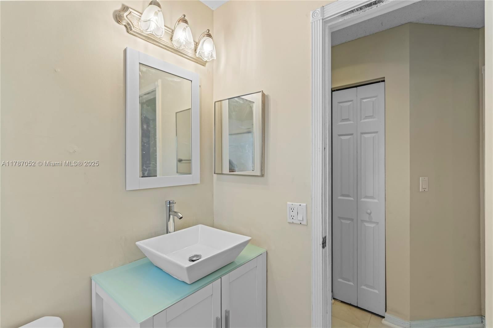 Real estate property located at 18405 9th Ct, Broward, Chapel Lake Estates, Pembroke Pines, FL