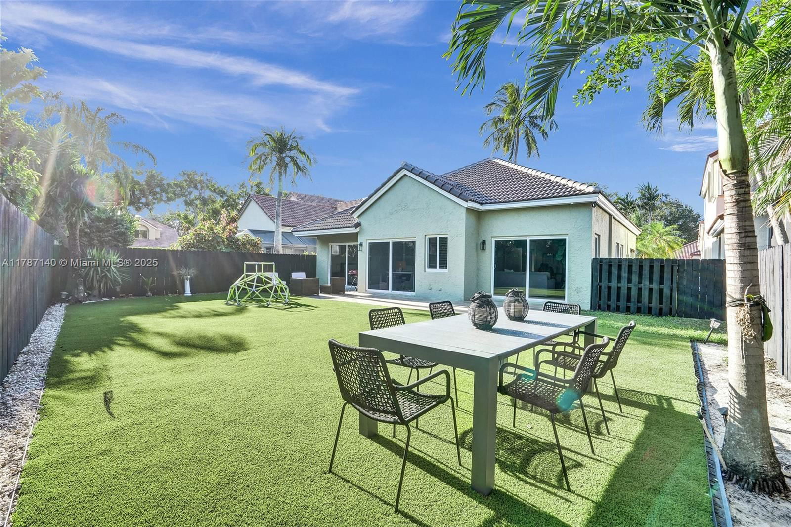 Real estate property located at 9248 Magnolia Ct, Broward, Forest Ridge Patio Homes, Davie, FL