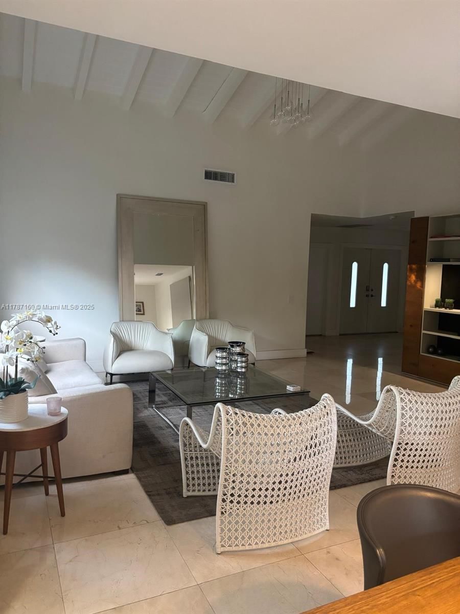 Real estate property located at 2210 202nd St, Miami-dade, Oak Forest Second Addn, Miami, FL