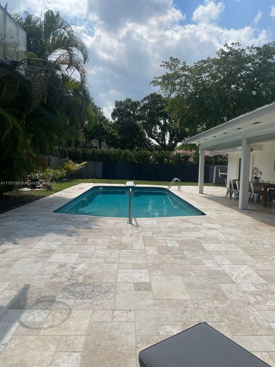 Real estate property located at 2210 202nd St, Miami-dade, Oak Forest Second Addn, Miami, FL