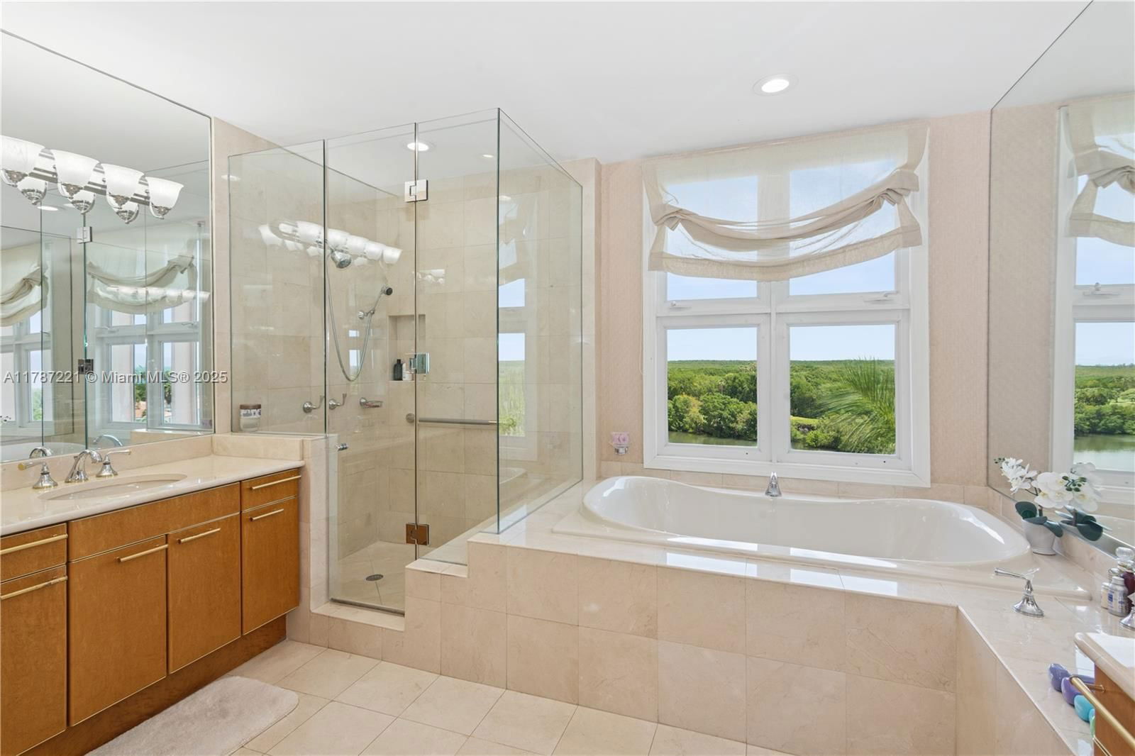 Real estate property located at 13645 Deering Bay Dr PH 164, Miami-dade, Deering Bay Condo I, Coral Gables, FL