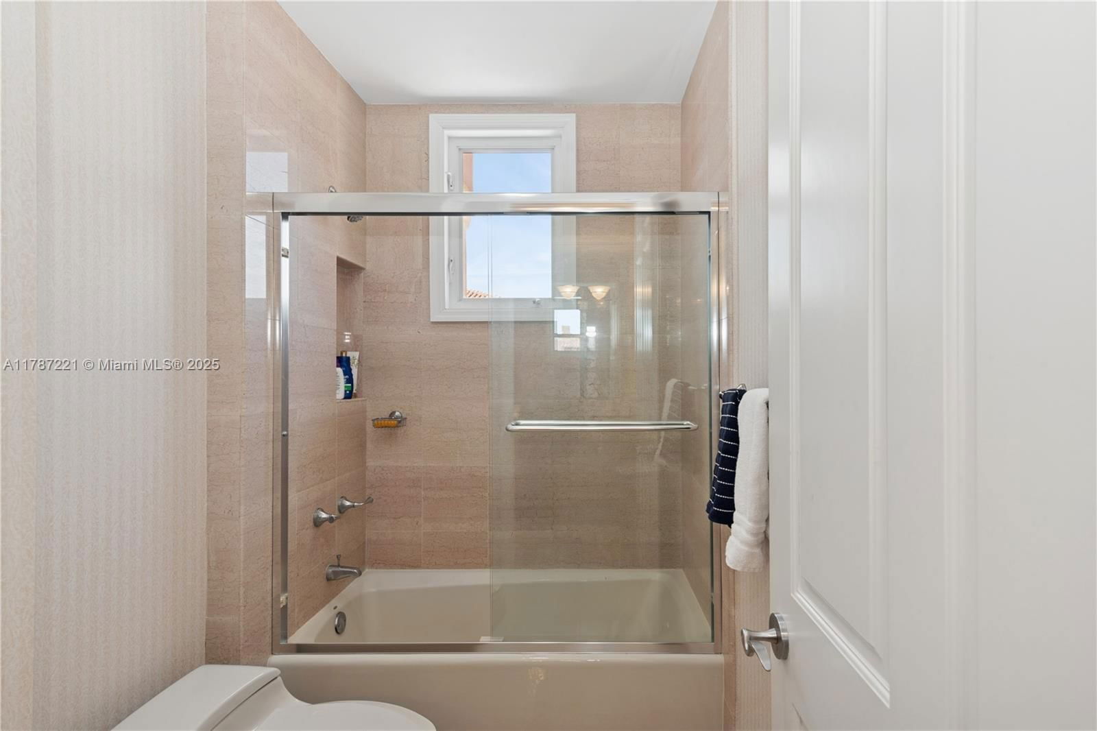 Real estate property located at 13645 Deering Bay Dr PH 164, Miami-dade, Deering Bay Condo I, Coral Gables, FL