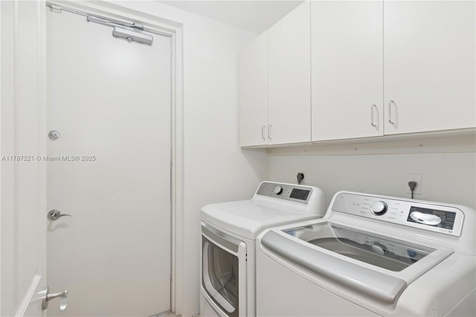 Real estate property located at 13645 Deering Bay Dr PH 164, Miami-dade, Deering Bay Condo I, Coral Gables, FL