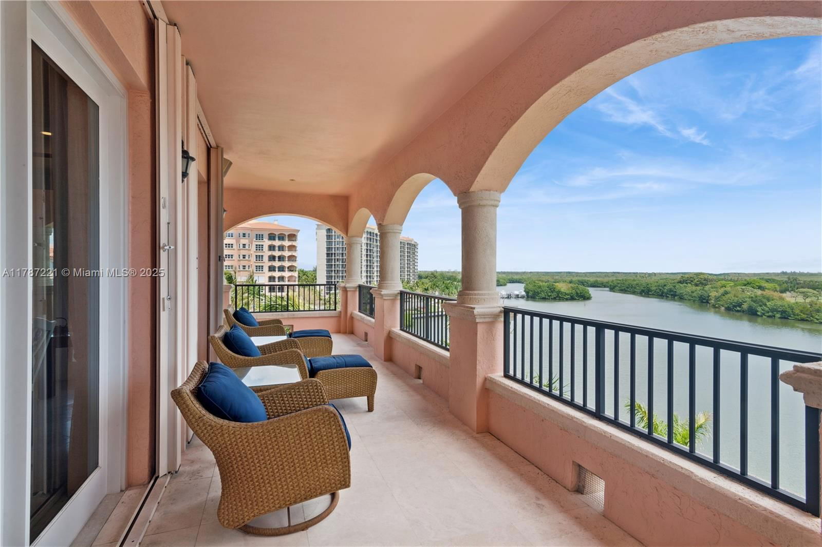 Real estate property located at 13645 Deering Bay Dr PH 164, Miami-dade, Deering Bay Condo I, Coral Gables, FL