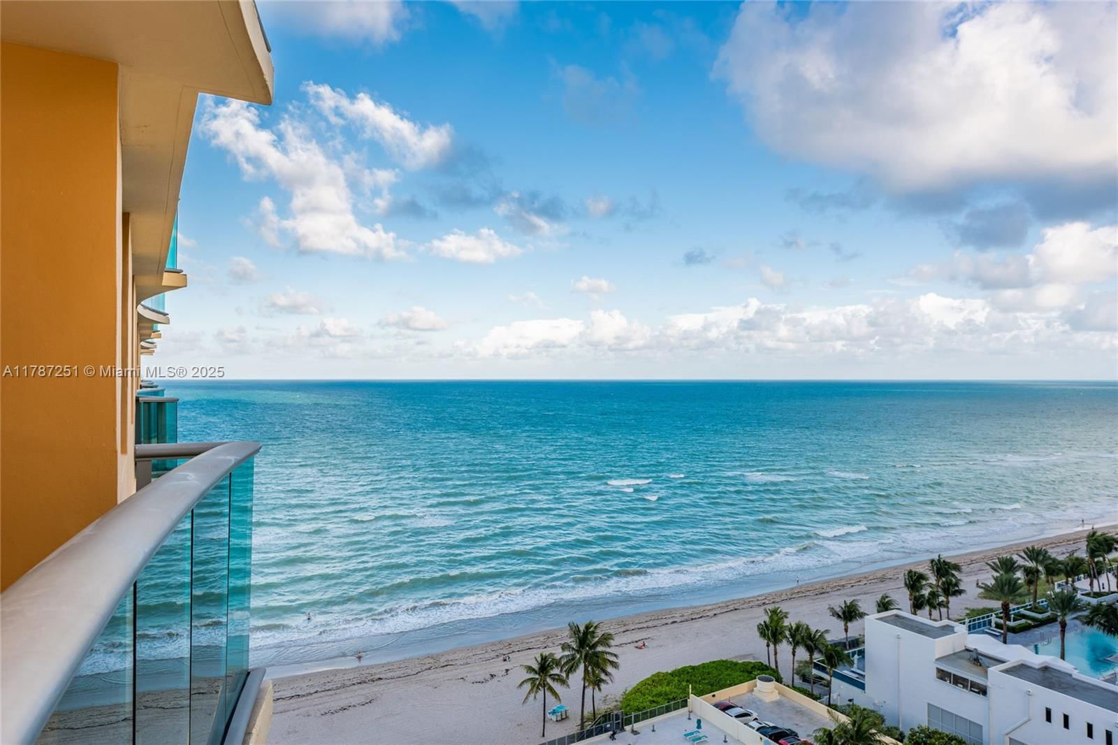 Real estate property located at 2501 Ocean Dr #1617, Broward, Wave Condo, Hollywood, FL