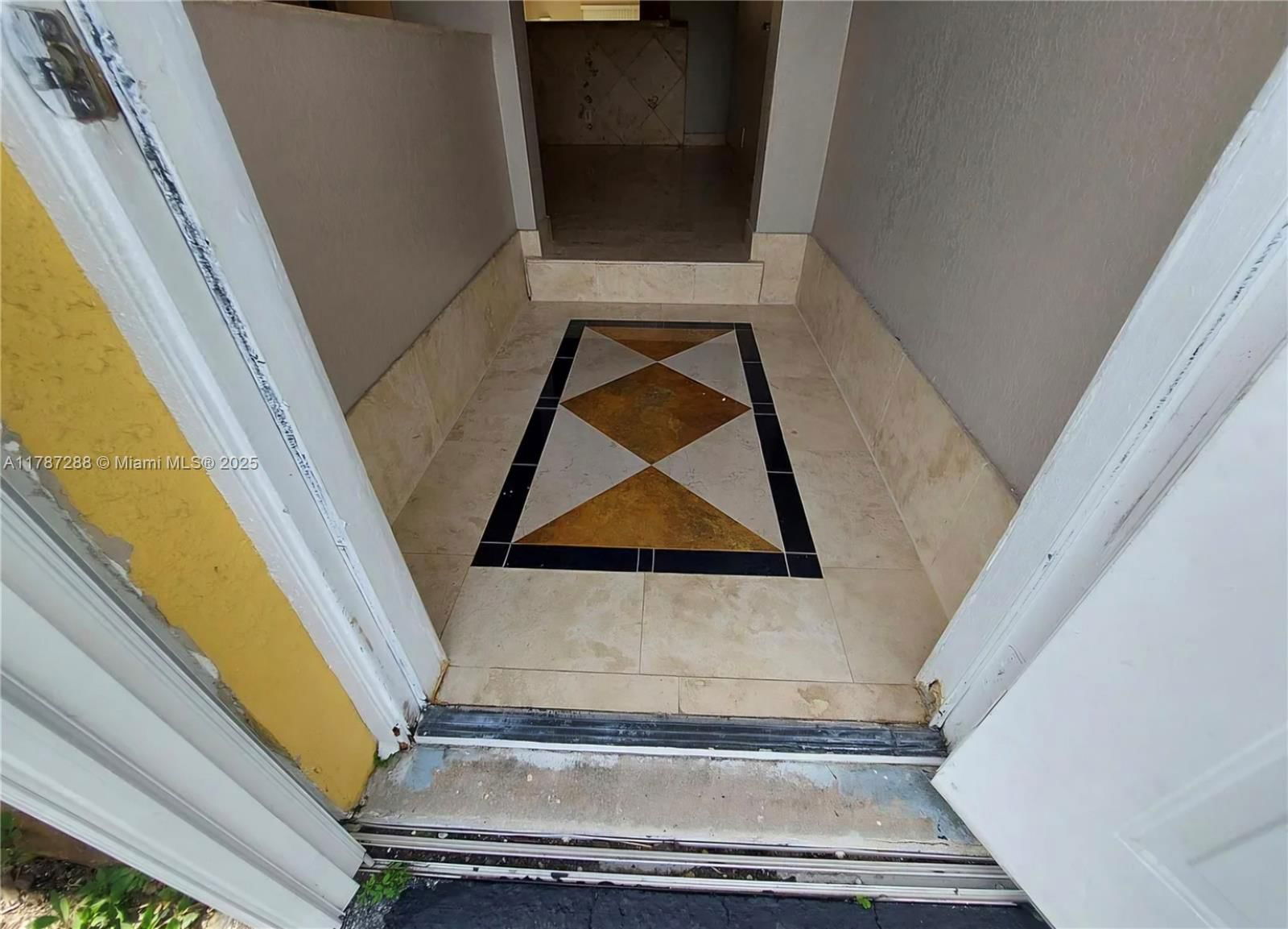 Real estate property located at 2461 15th Ct, Broward, Flamingo Park Sec, Fort Lauderdale, FL