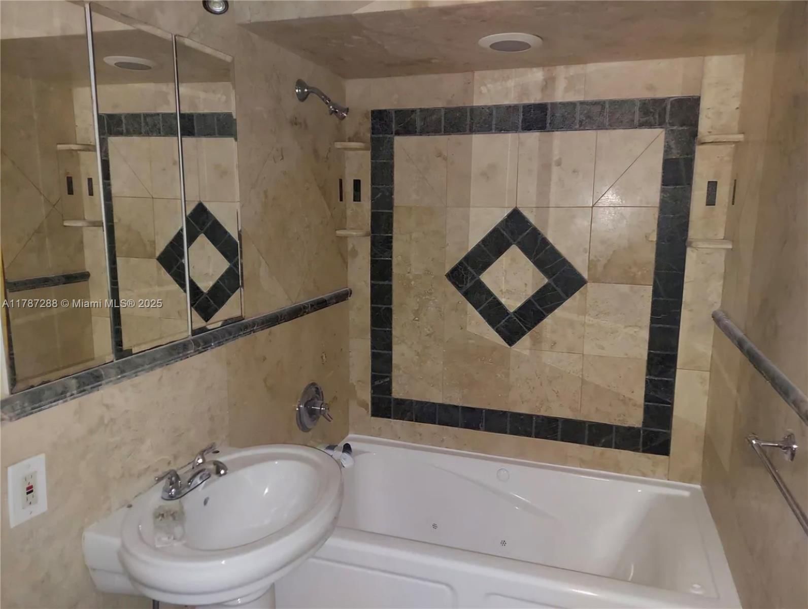 Real estate property located at 2461 15th Ct, Broward, Flamingo Park Sec, Fort Lauderdale, FL