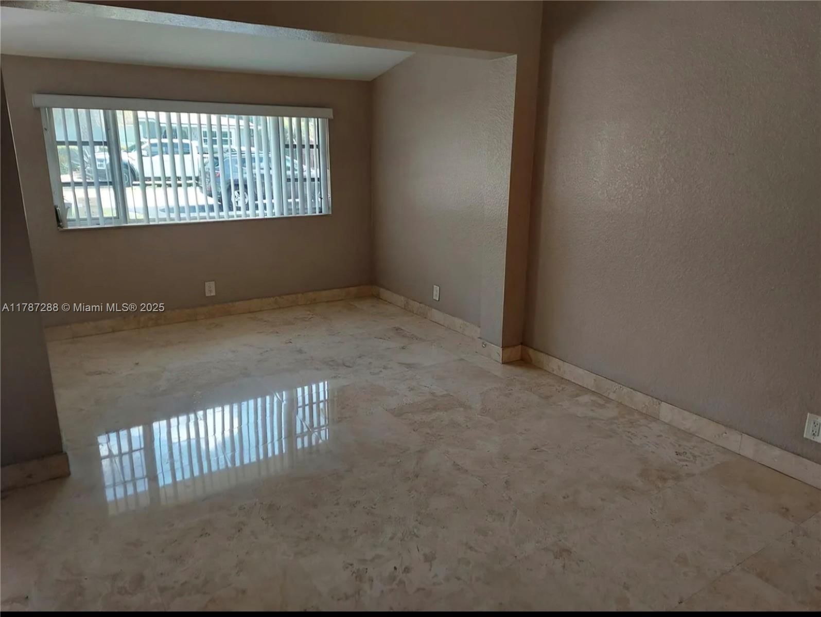 Real estate property located at 2461 15th Ct, Broward, Flamingo Park Sec, Fort Lauderdale, FL