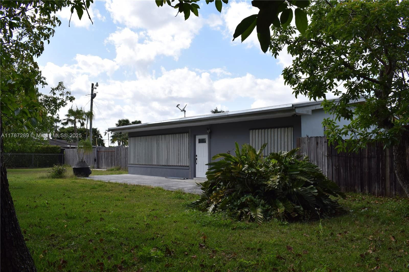 Real estate property located at 16635 236th St, Miami-dade, Wheja Sub, Homestead, FL