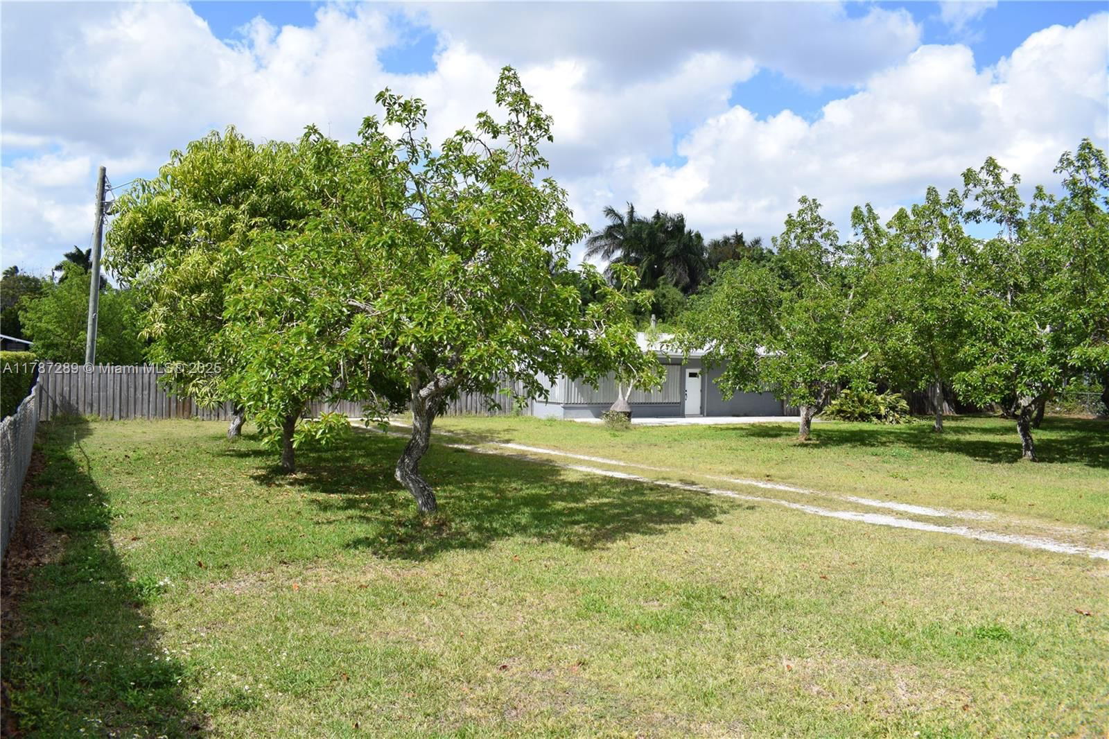 Real estate property located at 16635 236th St, Miami-dade, Wheja Sub, Homestead, FL