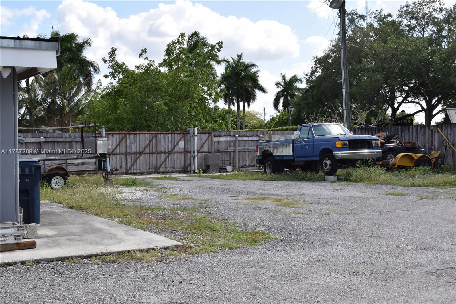 Real estate property located at 16635 236th St, Miami-dade, Wheja Sub, Homestead, FL