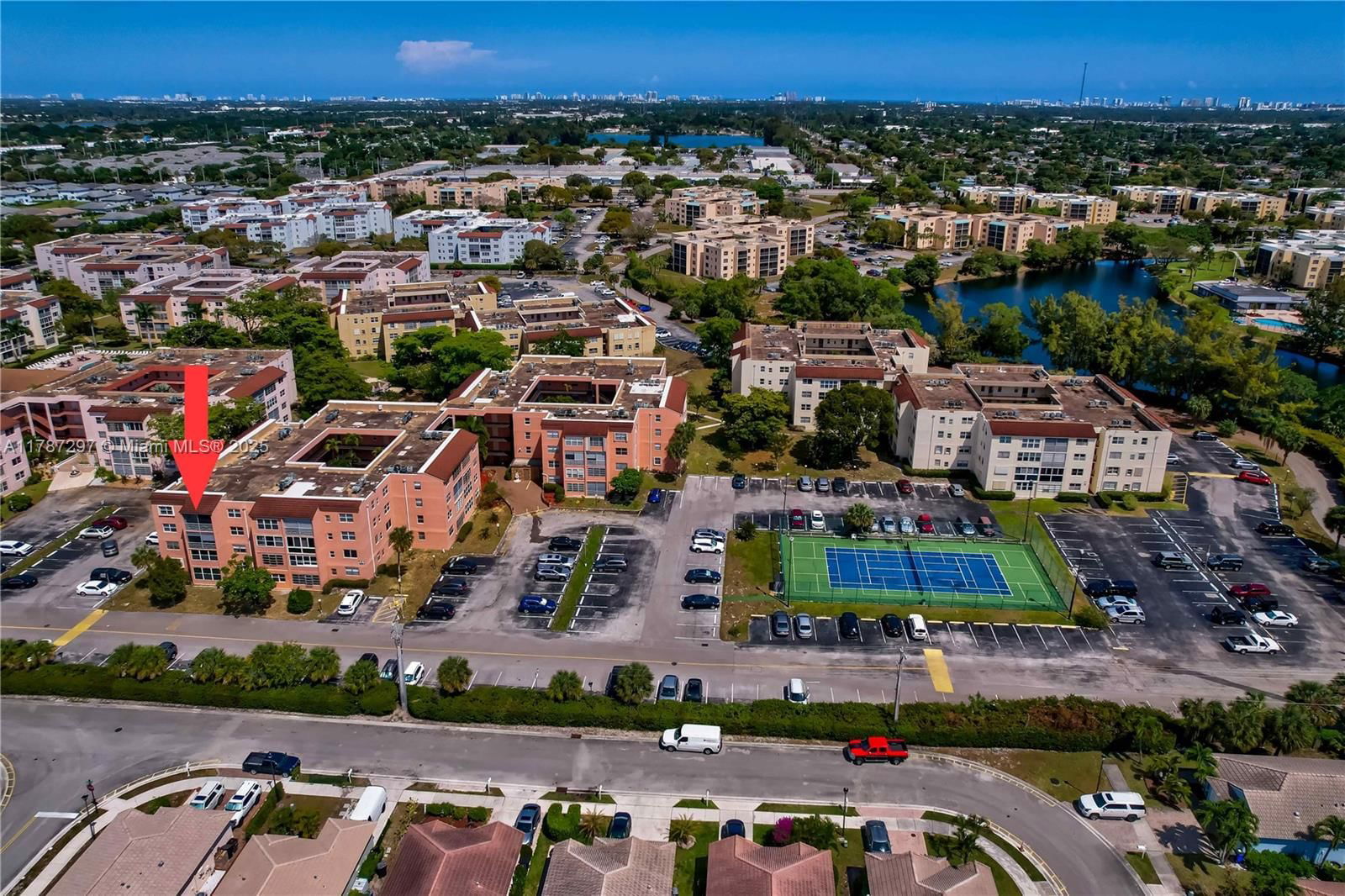 Real estate property located at 2861 Somerset Dr #404, Broward, Somerset No Six Condo, Lauderdale Lakes, FL