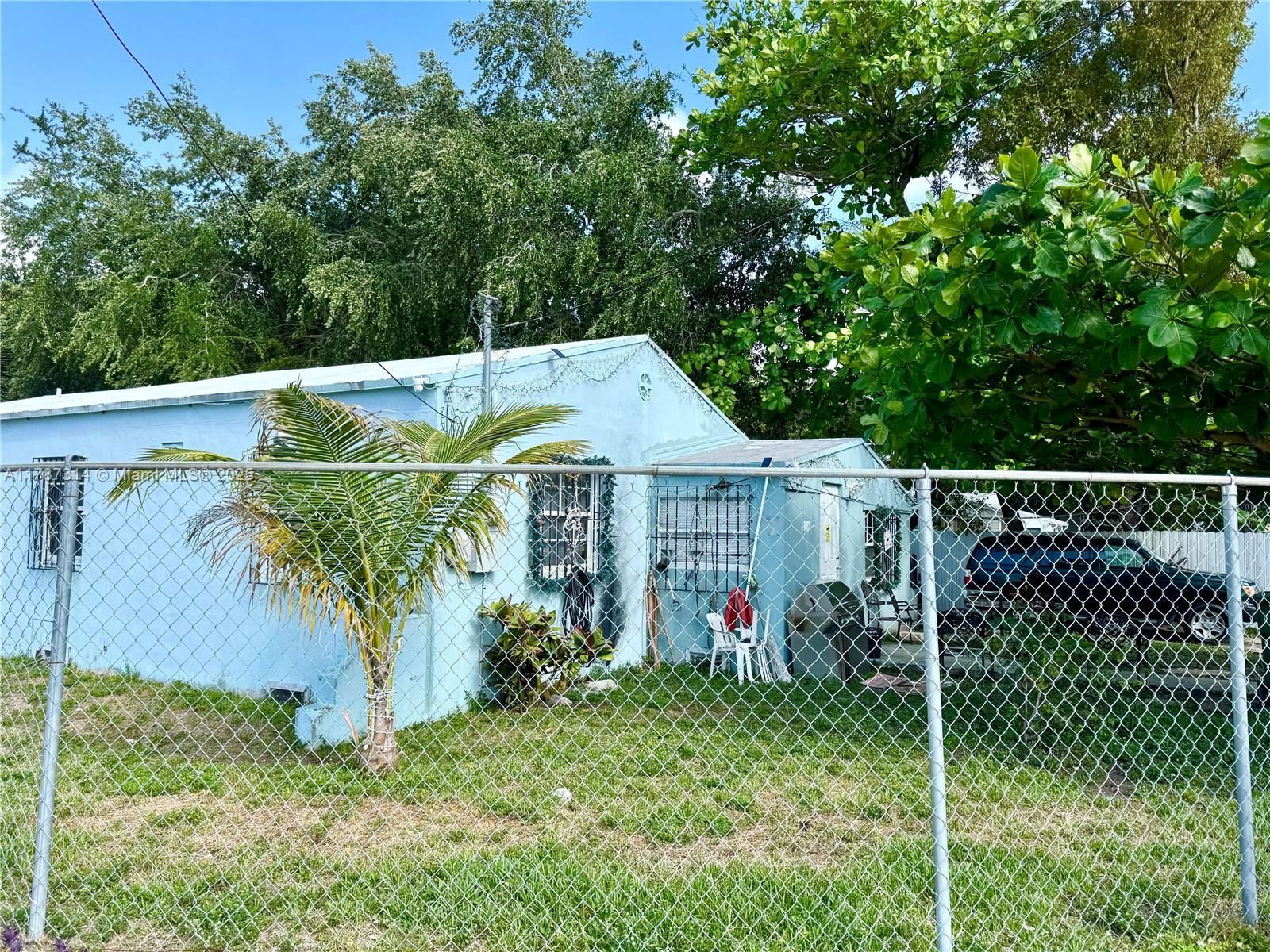 Real estate property located at 6400 1st Pl, Miami-dade, Edison Heights Sec B, Miami, FL