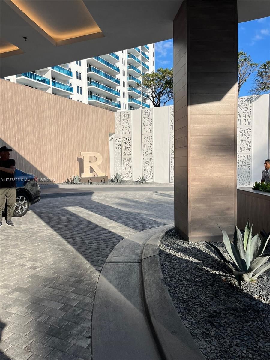 Real estate property located at 2301 Collins Ave #628, Miami-dade, Roney Palace Condo, Miami Beach, FL