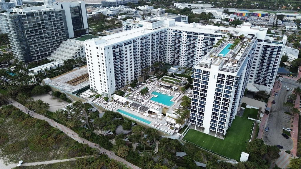 Real estate property located at 2301 Collins Ave #628, Miami-dade, Roney Palace Condo, Miami Beach, FL