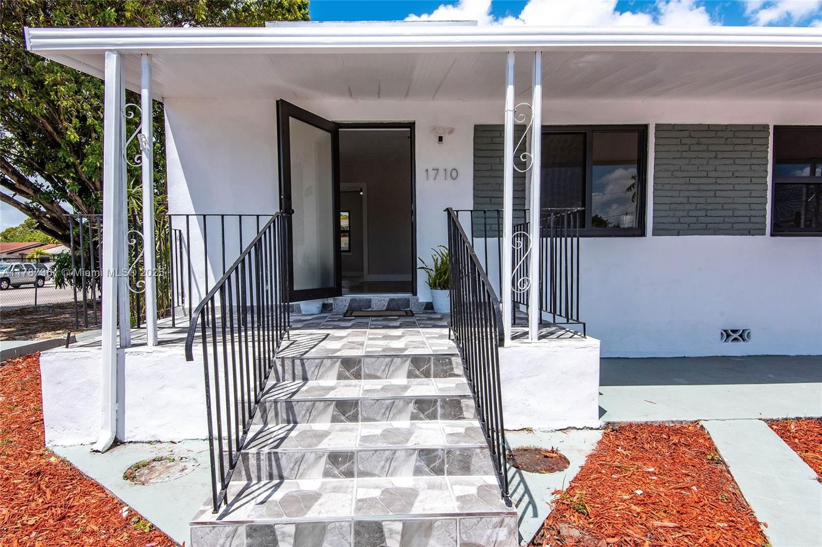 Real estate property located at 1710 6th Ave, Miami-dade, 6th Addn To Hialeah, Hialeah, FL