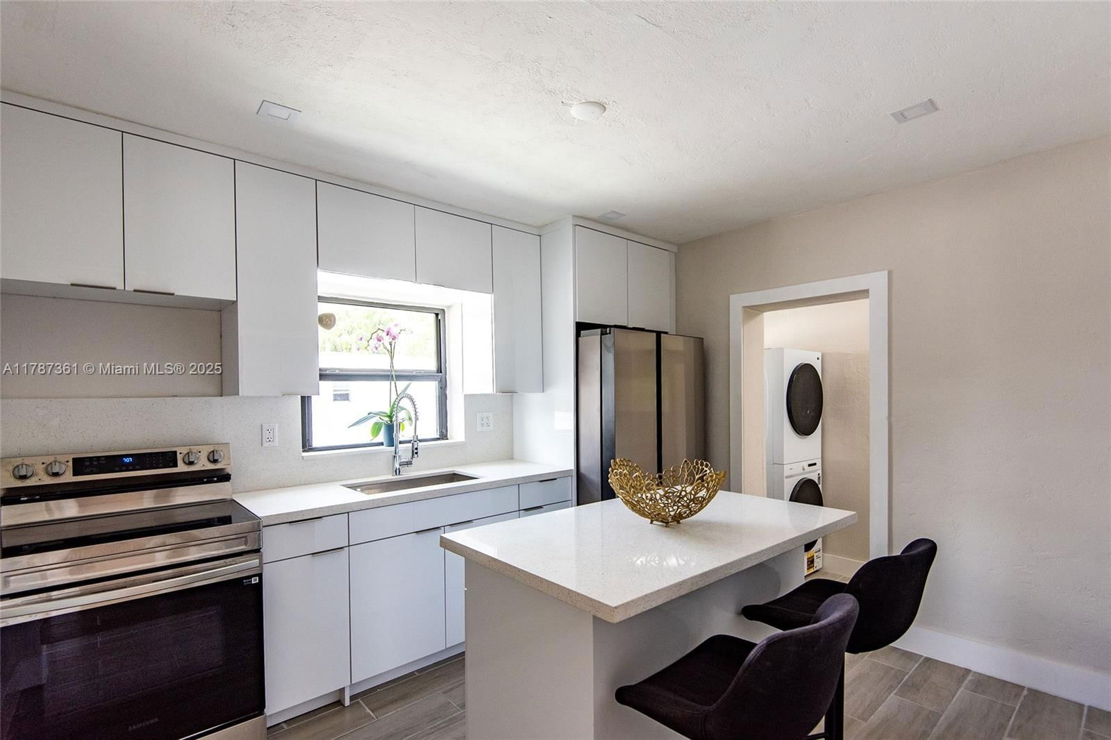 Real estate property located at 1710 6th Ave, Miami-dade, 6th Addn To Hialeah, Hialeah, FL