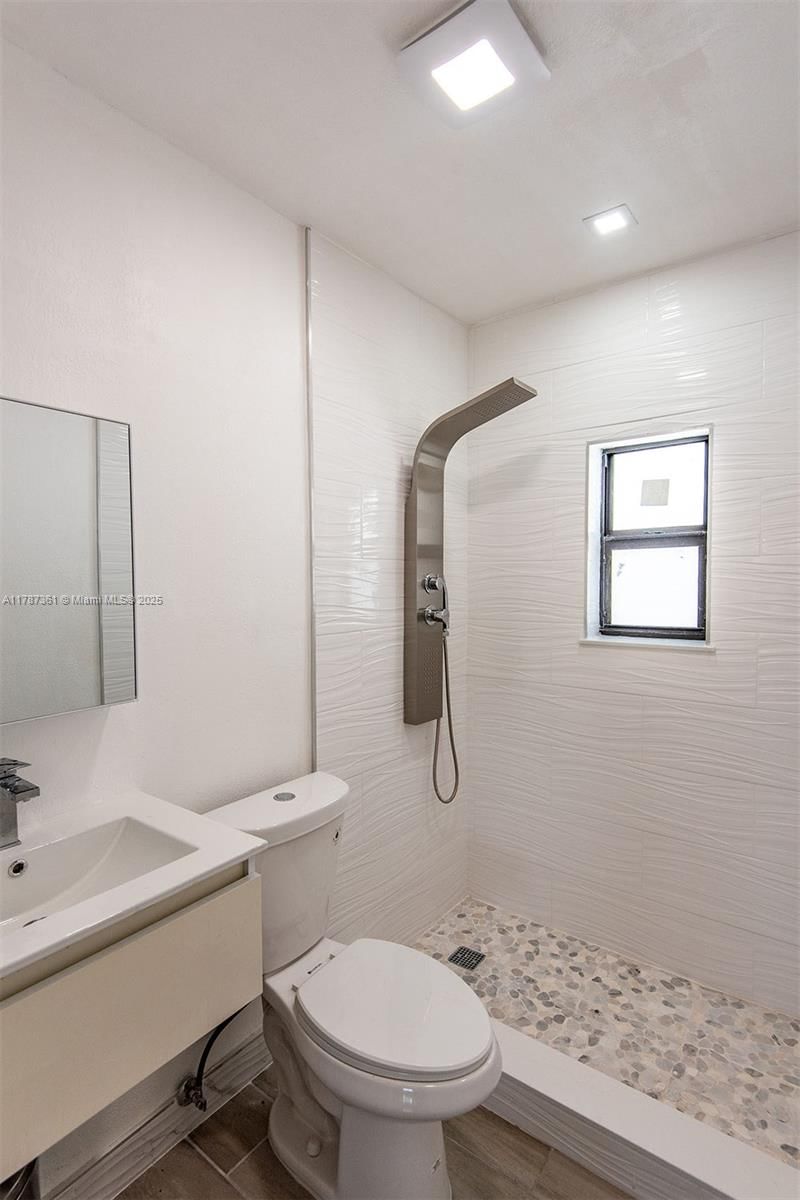 Real estate property located at 1710 6th Ave, Miami-dade, 6th Addn To Hialeah, Hialeah, FL