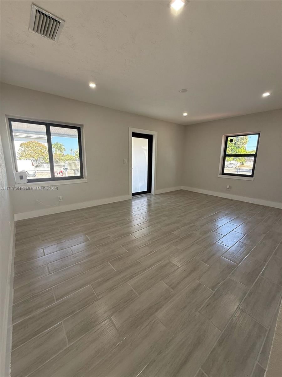 Real estate property located at 1710 6th Ave, Miami-dade, 6th Addn To Hialeah, Hialeah, FL