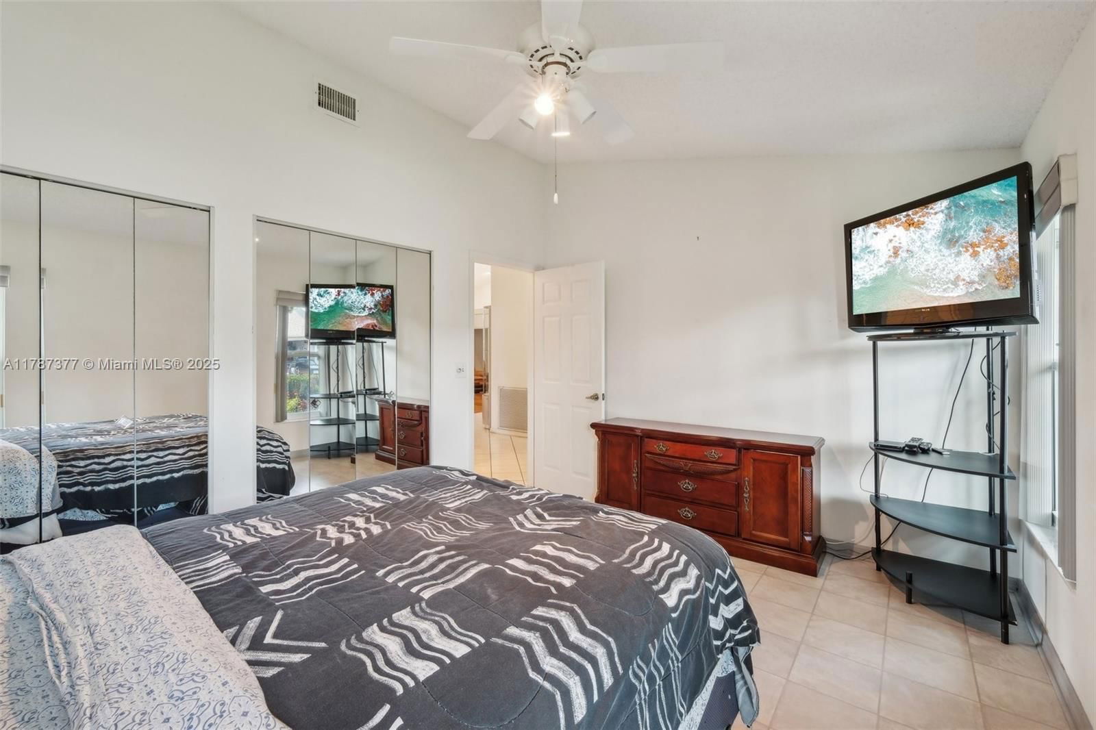 Real estate property located at 5260 Tiffany Anne Cir, Palm Beach, Cypress Lakes 10, West Palm Beach, FL