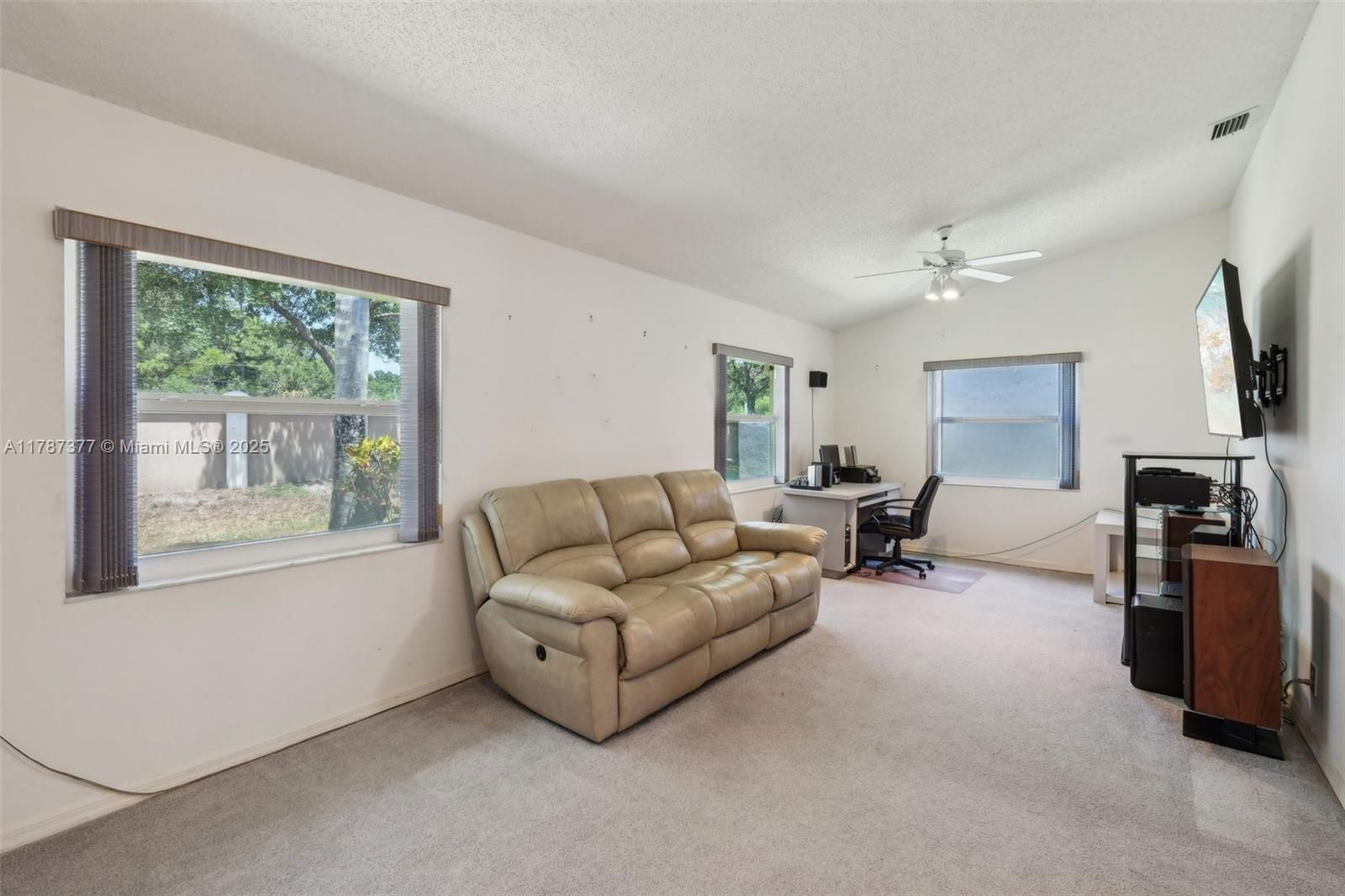 Real estate property located at 5260 Tiffany Anne Cir, Palm Beach, Cypress Lakes 10, West Palm Beach, FL