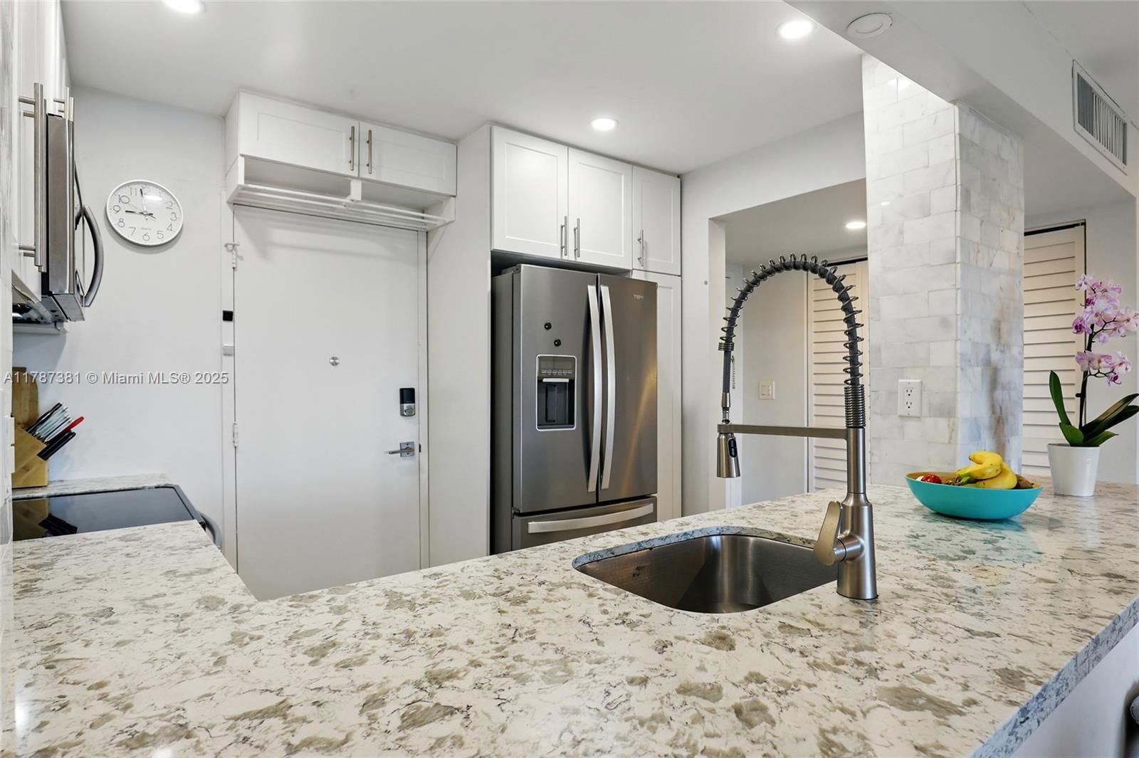Real estate property located at 1831 38th St #402, Broward, Coral Lake Tower Condo, Oakland Park, FL