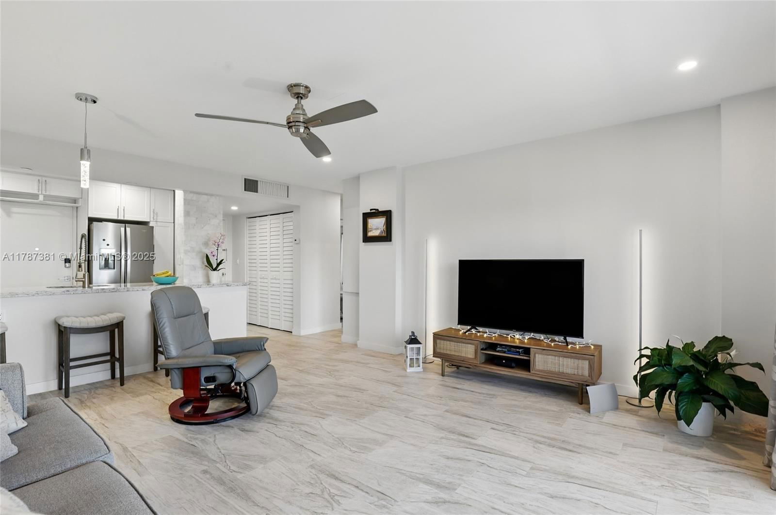 Real estate property located at 1831 38th St #402, Broward, Coral Lake Tower Condo, Oakland Park, FL