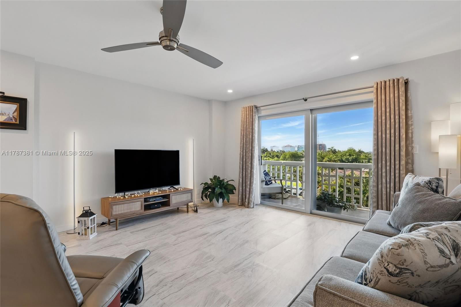 Real estate property located at 1831 38th St #402, Broward, Coral Lake Tower Condo, Oakland Park, FL