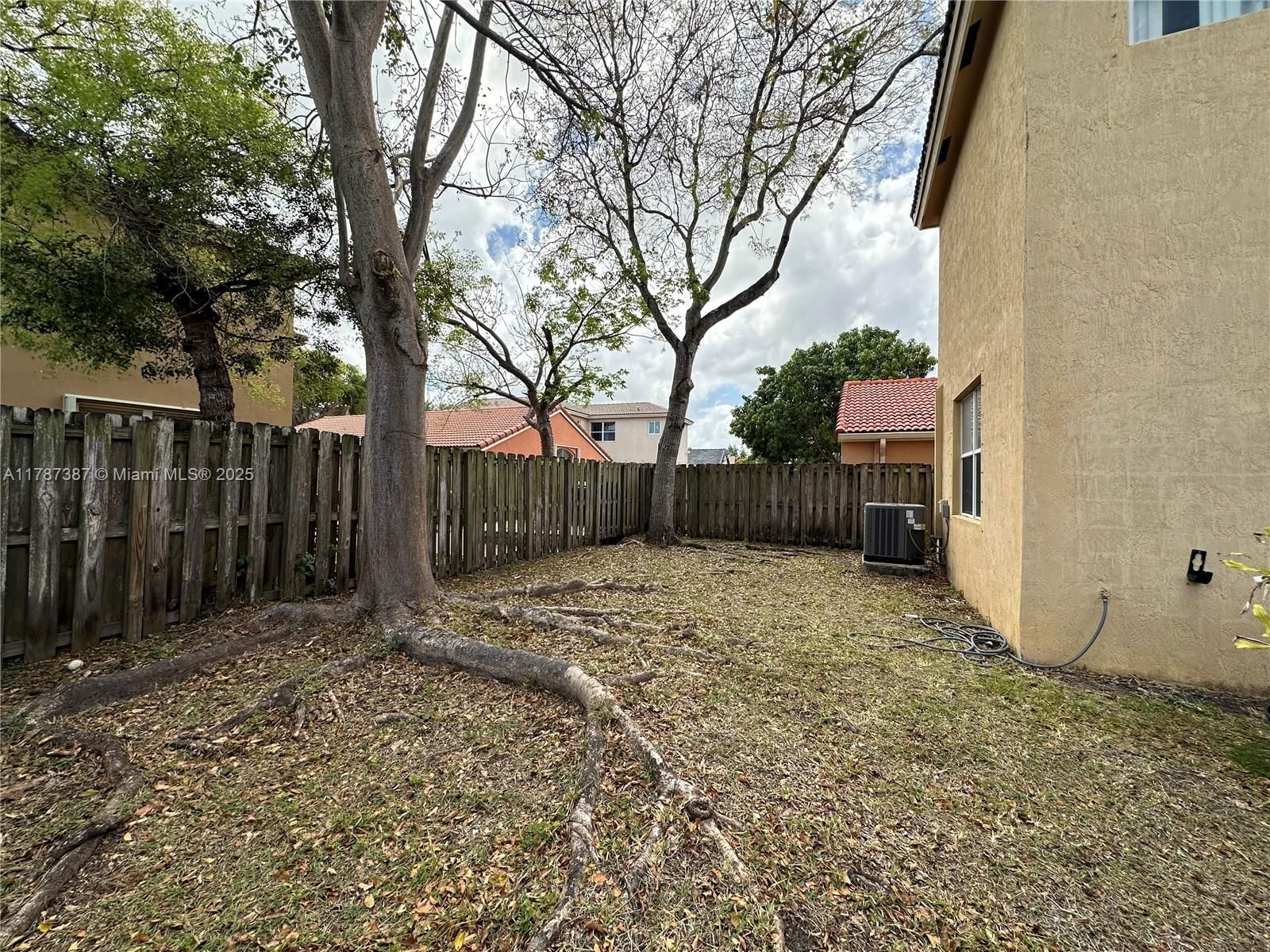 Real estate property located at 1930 14th Ct, Miami-dade, Shores At Keys Gate, Homestead, FL