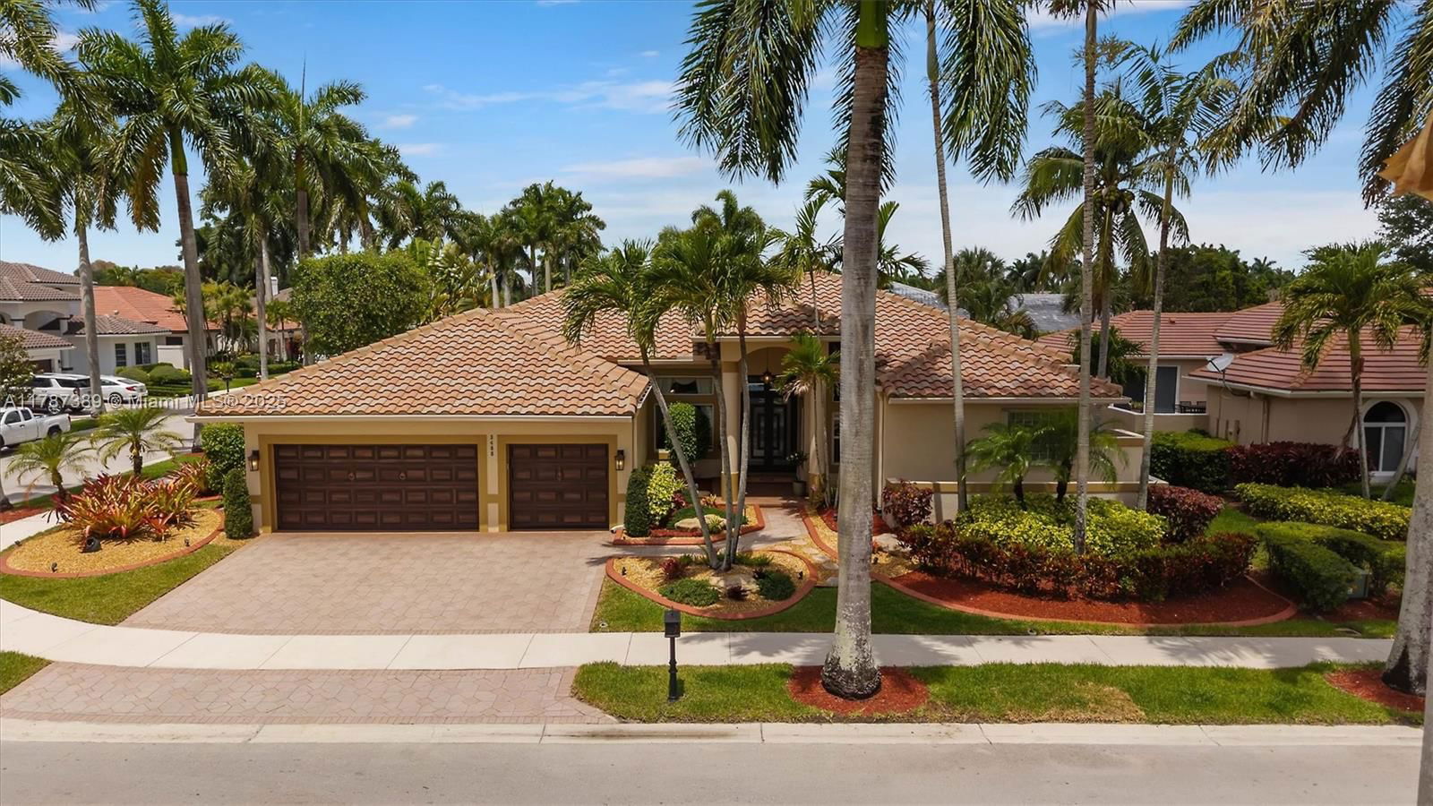 Real estate property located at 2485 Eagle Watch Court, Broward, Sector 7 - Parcels F G H, Weston, FL